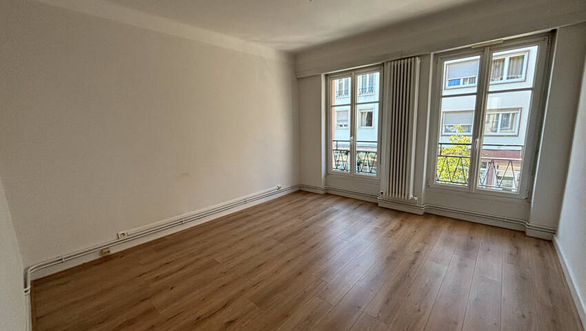 59198546e - Attribut alt par défaut.