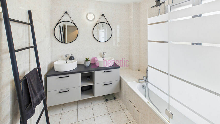 59143100r - Attribut alt par défaut.