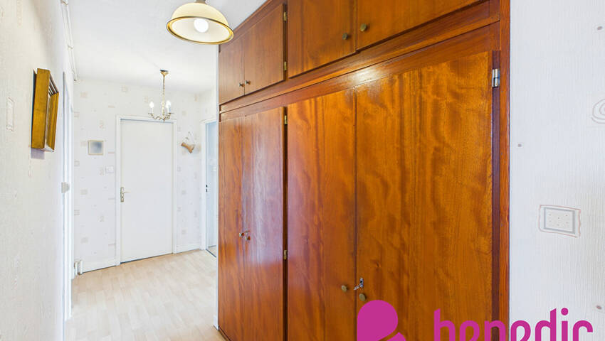 59157173t - Attribut alt par défaut.