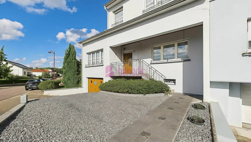 59244732b - Attribut alt par défaut.