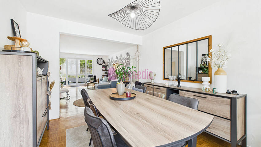 59247744d - Attribut alt par défaut.