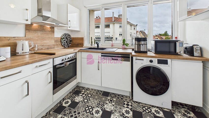 59247744g - Attribut alt par défaut.