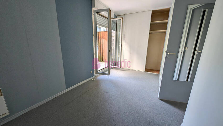 59240077e - Attribut alt par défaut.