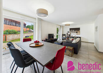 59156228b - Attribut alt par défaut.