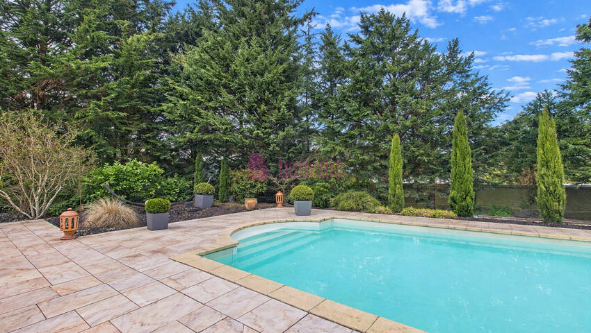 59284912f - Attribut alt par défaut.