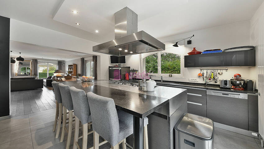 59284912j - Attribut alt par défaut.