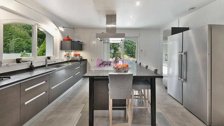 59284912l - Attribut alt par défaut.