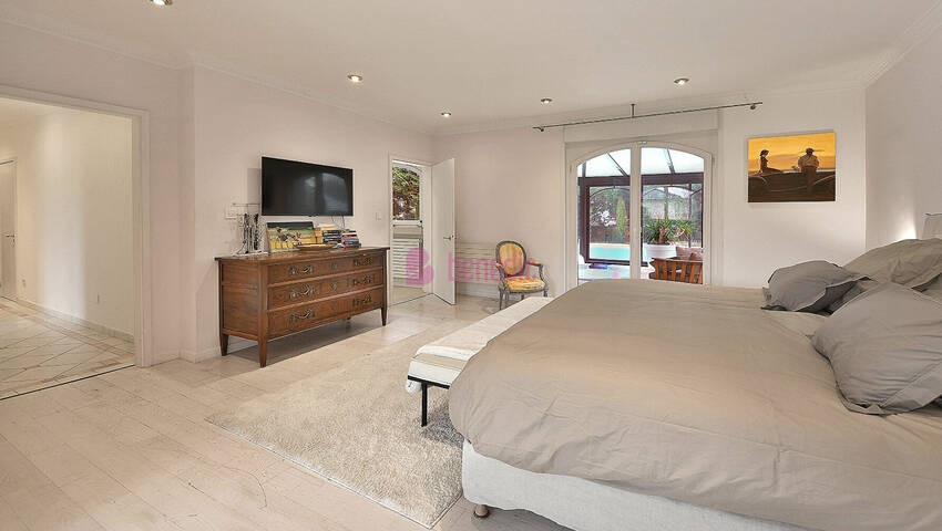 59284912m - Attribut alt par défaut.