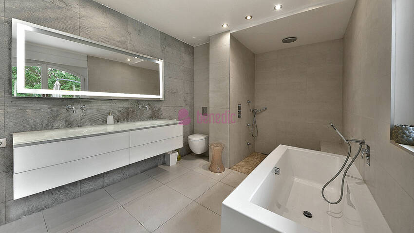 59284912n - Attribut alt par défaut.