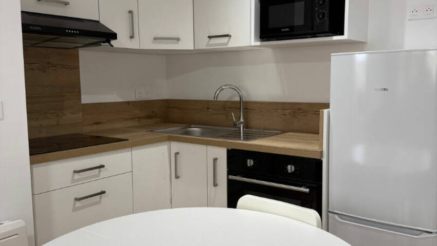 59321839b - Attribut alt par défaut.