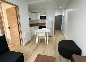 59321839c - Attribut alt par défaut.