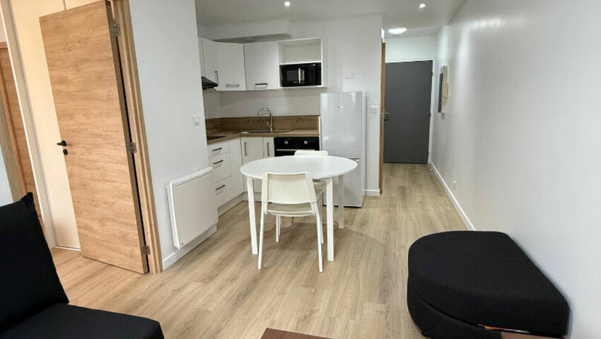 59321839c - Attribut alt par défaut.