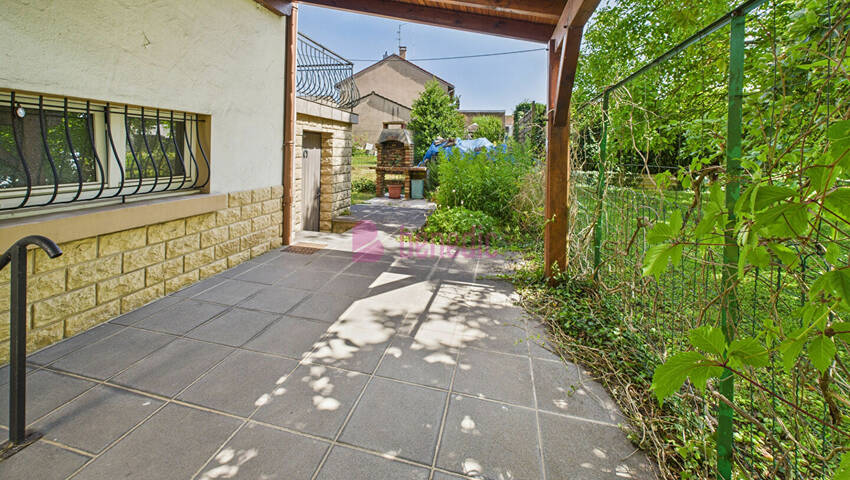 59329620b - Attribut alt par défaut.