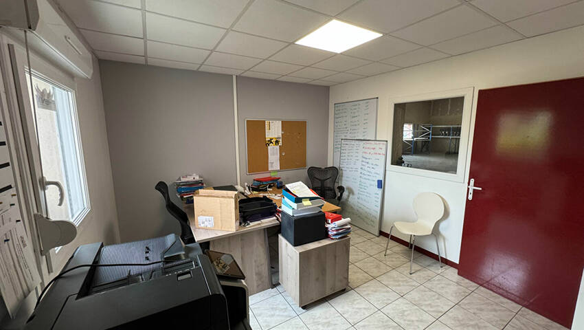 59342626c - Attribut alt par défaut.