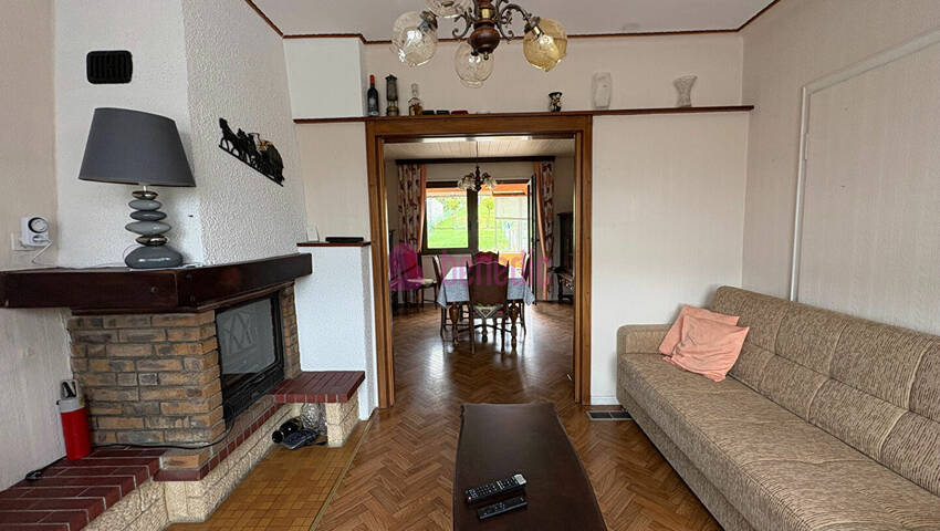 59277886c - Attribut alt par défaut.