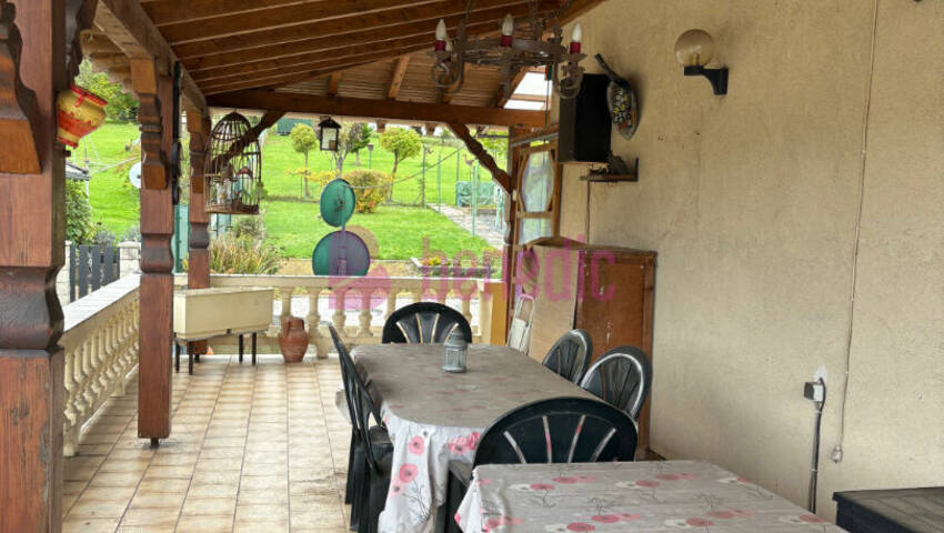 59277886f - Attribut alt par défaut.