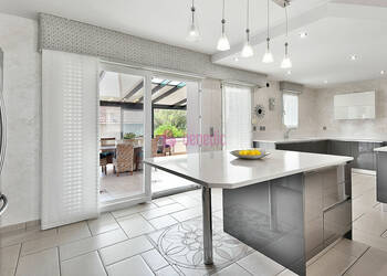 59347373c - Attribut alt par défaut.