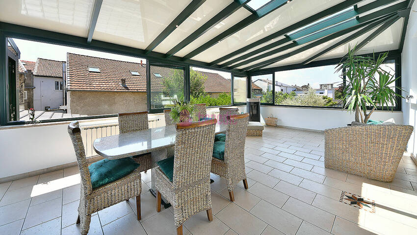 59347373e - Attribut alt par défaut.