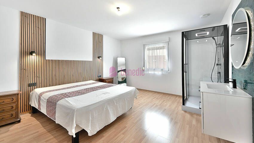 59347373f - Attribut alt par défaut.