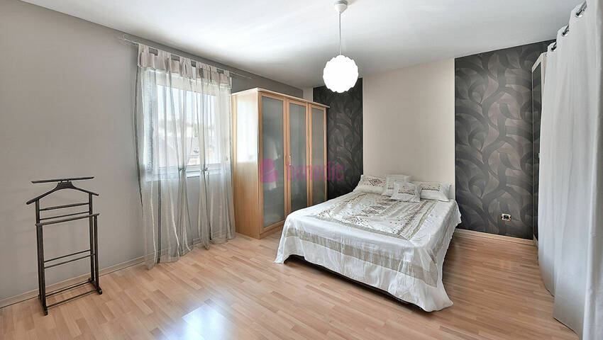 59347373h - Attribut alt par défaut.