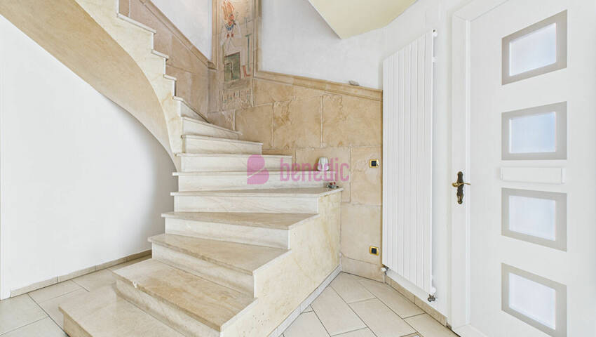 59347373j - Attribut alt par défaut.