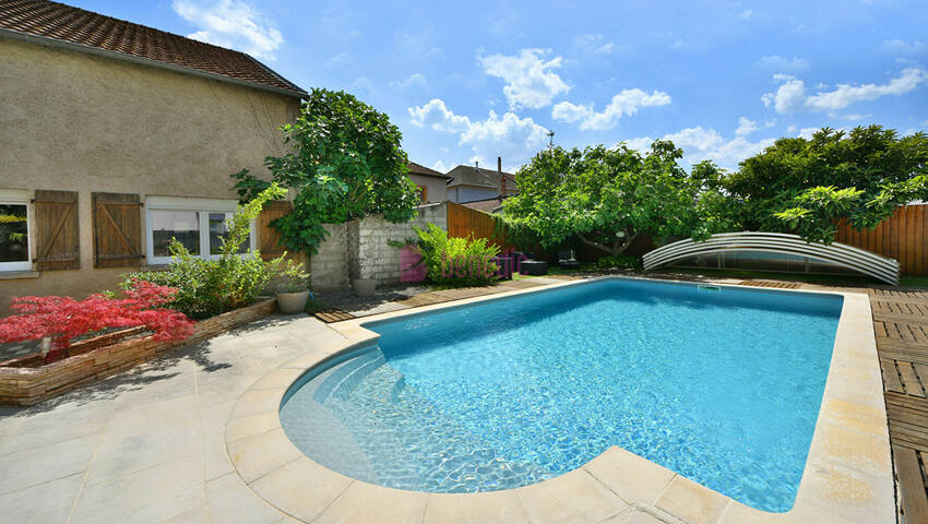 59347373m - Attribut alt par défaut.