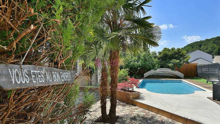 59347373u - Attribut alt par défaut.