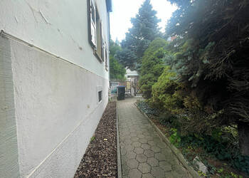 59243597b - Attribut alt par défaut.