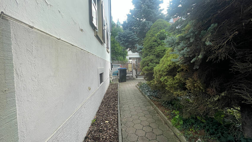 59243597b - Attribut alt par défaut.