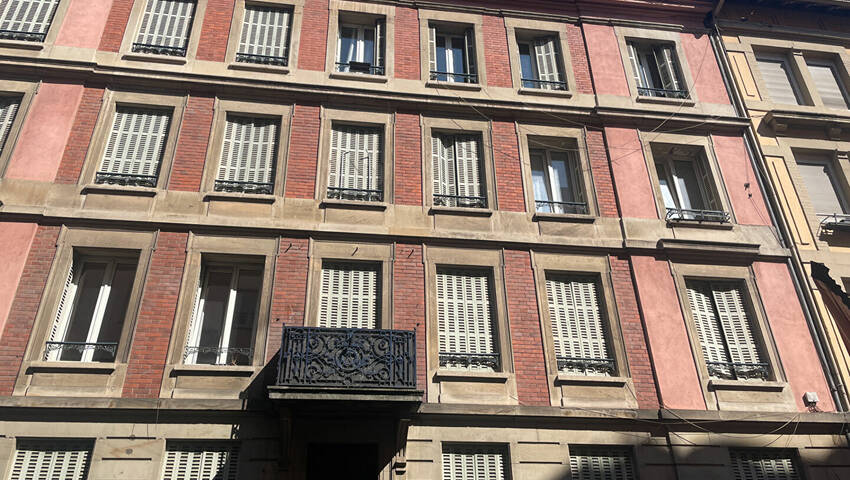 59239537a - Attribut alt par défaut.
