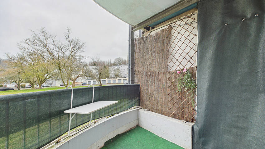 59355870c - Attribut alt par défaut.