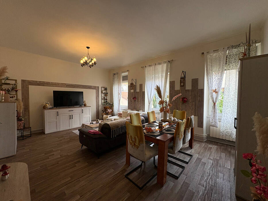 58738083b - Attribut alt par défaut.