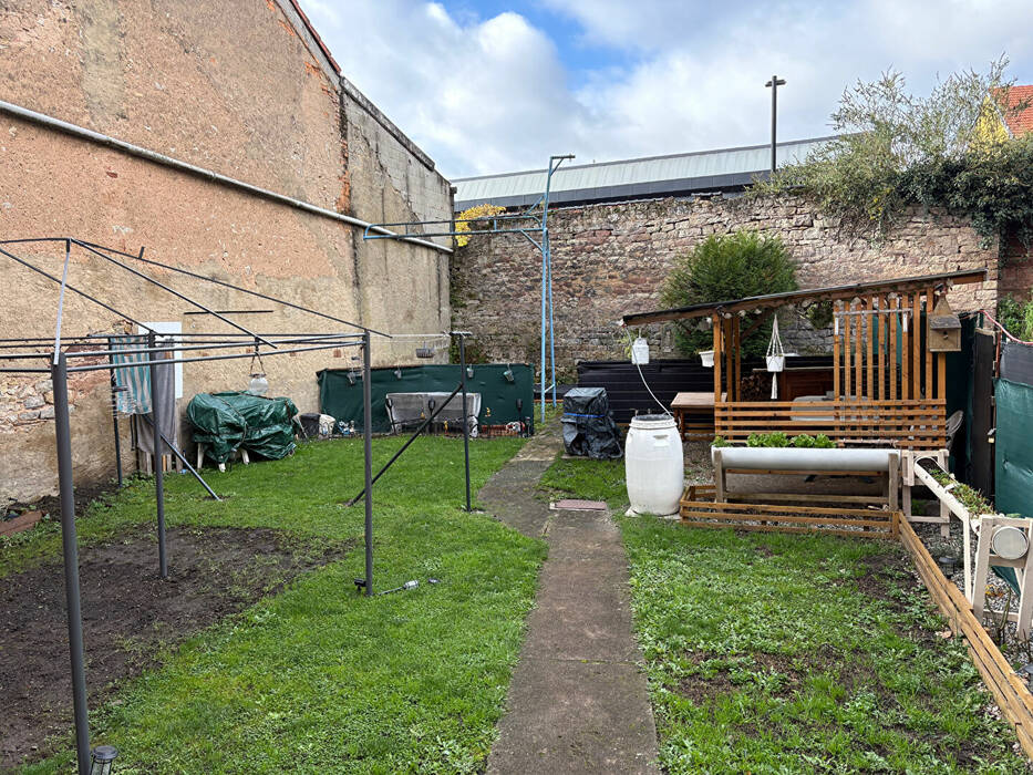 58738083d - Attribut alt par défaut.