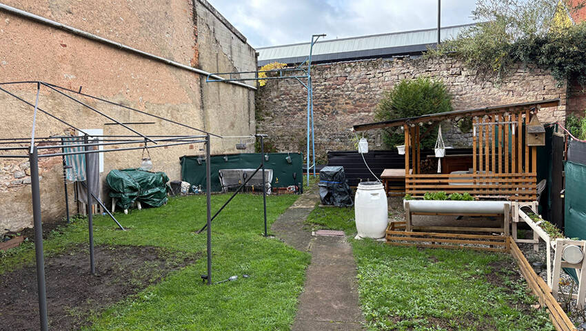 58738083d - Attribut alt par défaut.