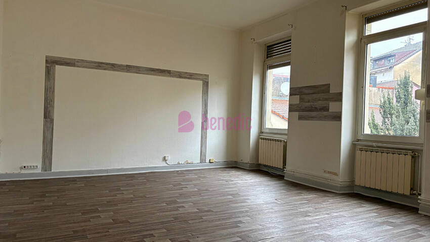 58738083d - Attribut alt par défaut.