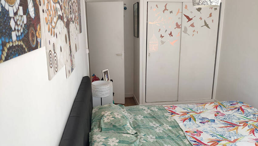 59375446e - Attribut alt par défaut.