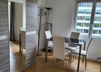 59375446b - Attribut alt par défaut.