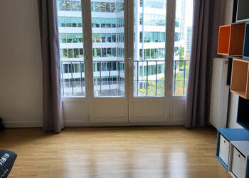 59375446c - Attribut alt par défaut.