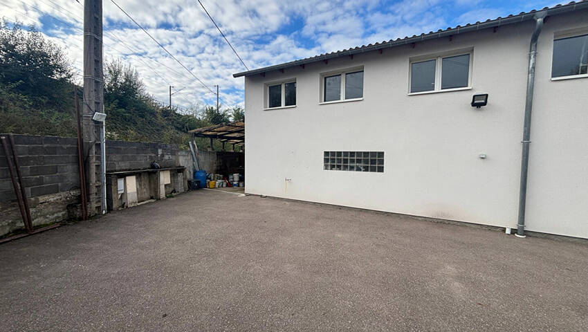 59383795a - Attribut alt par défaut.