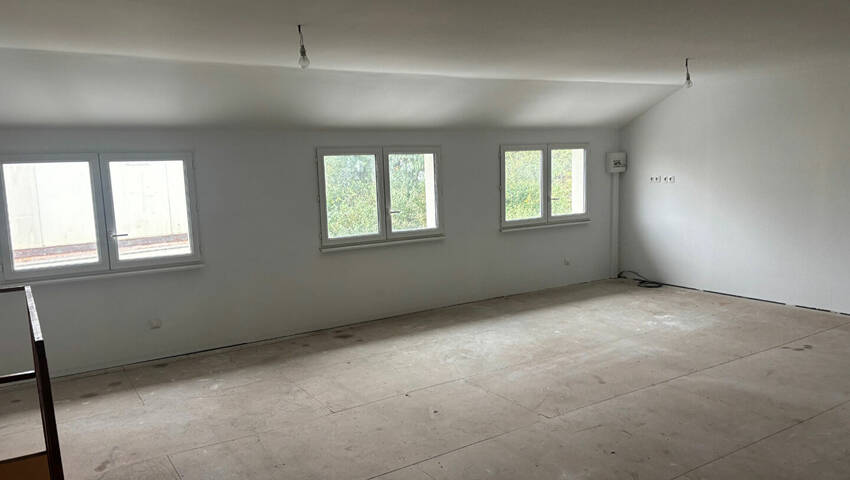 59383795c - Attribut alt par défaut.