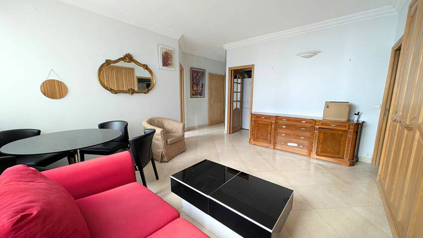 59384445a - Attribut alt par défaut.