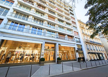 59384445c - Attribut alt par défaut.