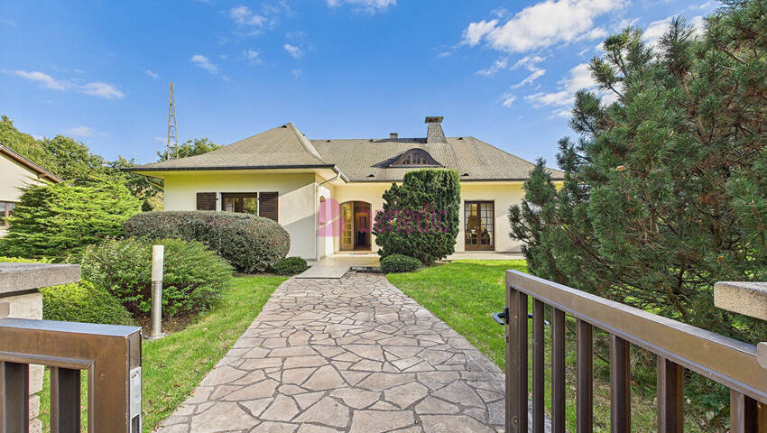 58776172a - Attribut alt par défaut.