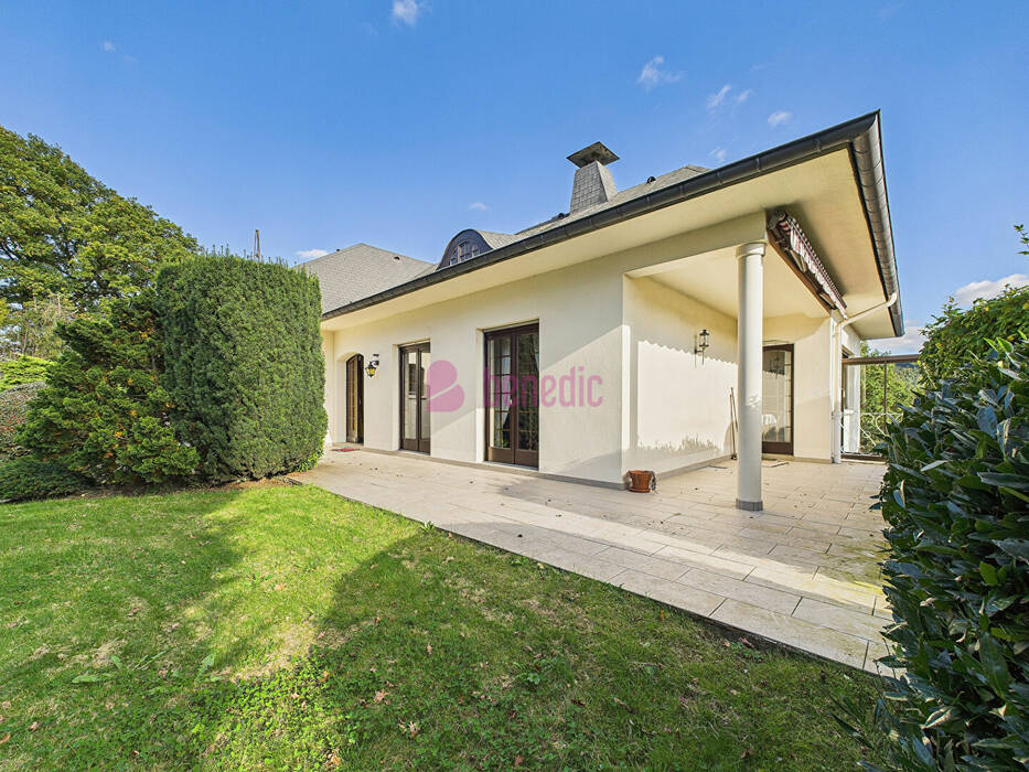 58776172b - Attribut alt par défaut.