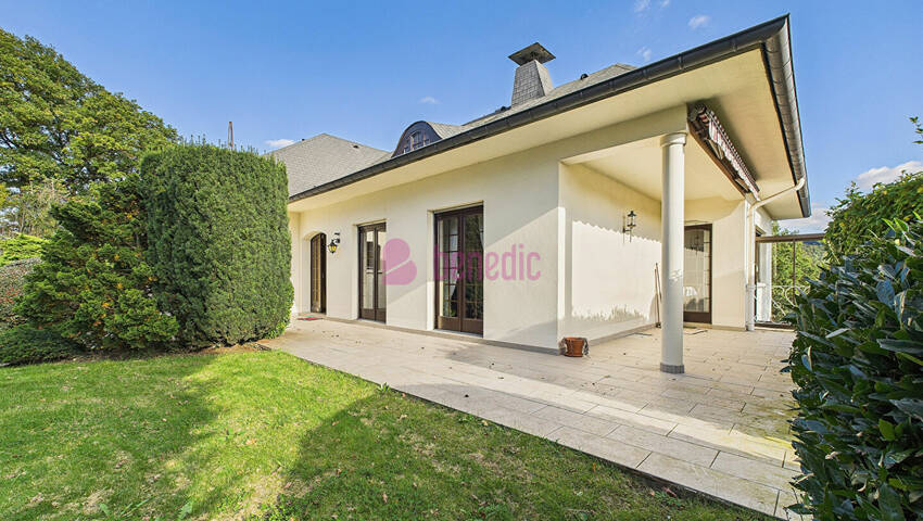 58776172b - Attribut alt par défaut.