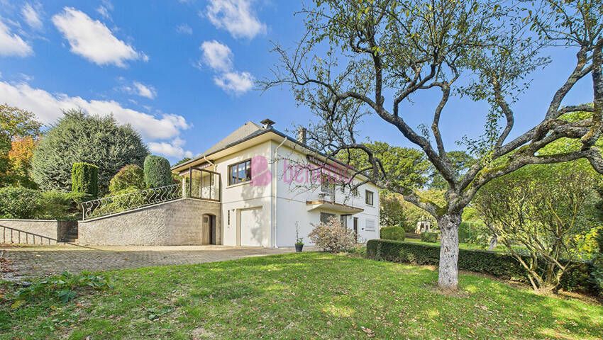 58776172c - Attribut alt par défaut.