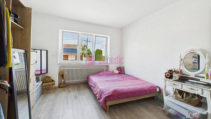 58879443l - Attribut alt par défaut.