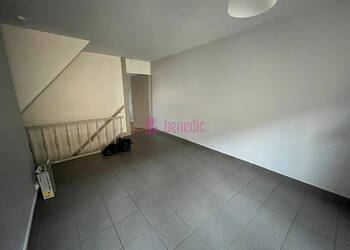 4253955b - Attribut alt par défaut.