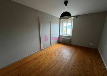 4253955c - Attribut alt par défaut.