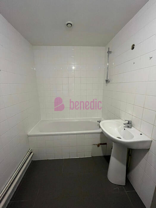 4253955d - Attribut alt par défaut.